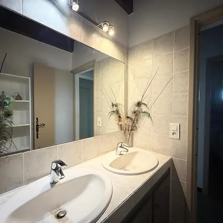 Maison Calme Chaleureuse Avec Piscine Pres De Uzes Nyaraló *